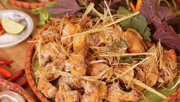 cach-lam-ga-rang-muoi-thom-ngon-tai-nha-20180912174723.jpg Cách làm gà rang muối thơm ngon tại nhà