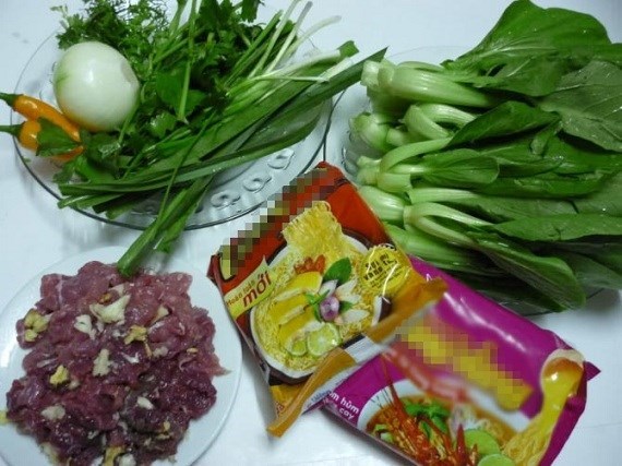 Mỳ xào thịt bò rau cải cho bữa sáng đầy năng lượng