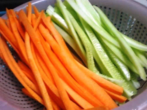 Cơm cuộn rong biển  thơm ngon